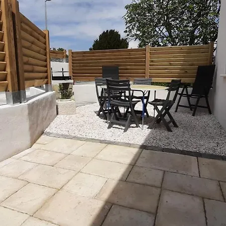 35m2 - 2pers - Lit D'appoint - Draps Et Serviettes Optionnels Non Prevu Dans Le Prix Affiche *