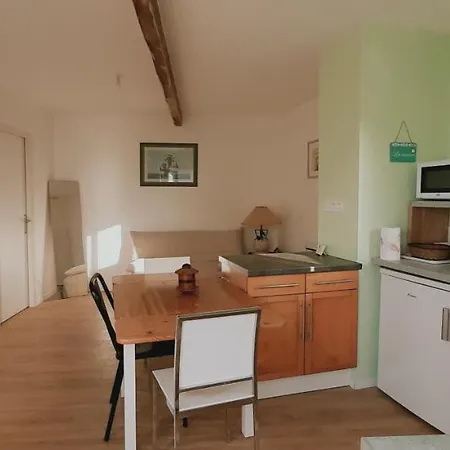 35m2 - 2pers - Lit D'appoint - Draps Et Serviettes Optionnels Non Prevu Dans Le Prix Affiche