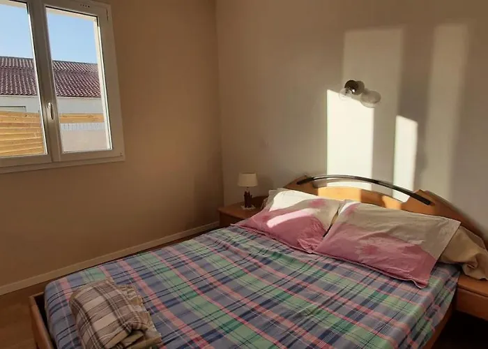 35m2 - 2pers - Lit D'appoint - Draps Et Serviettes Optionnels Non Prevu Dans Le Prix Affiche Апартаменты *